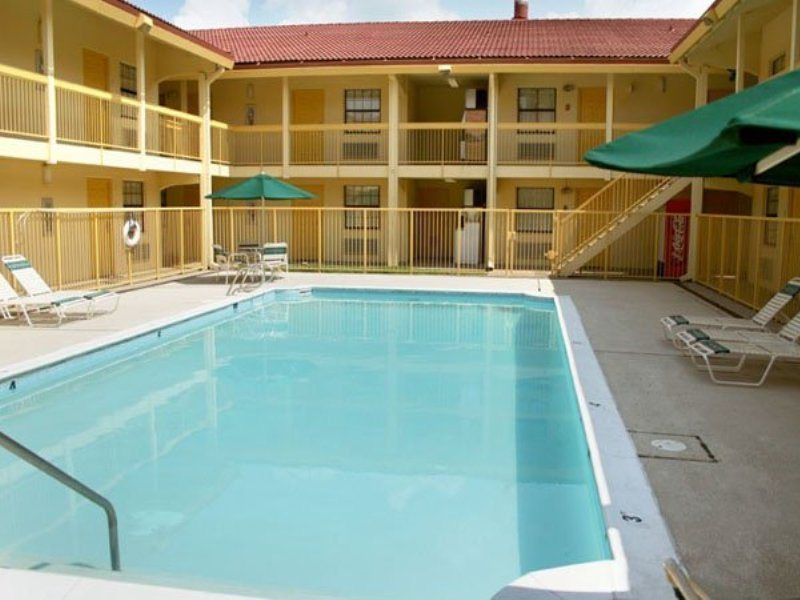 La Quinta Inn By Wyndham Baton Rouge University Area Екстер'єр фото